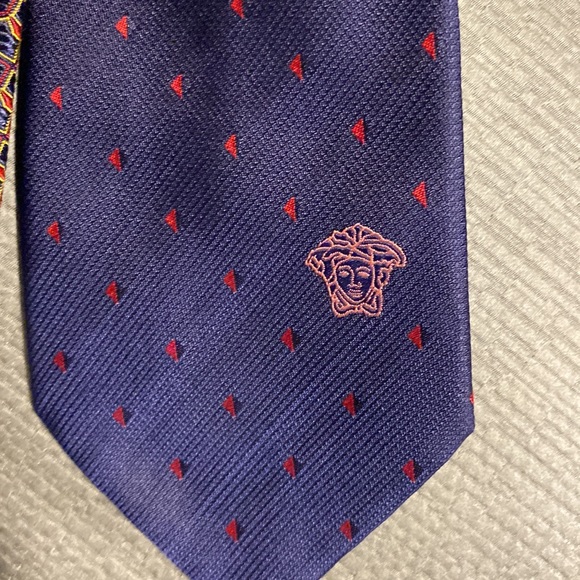 Versace bundle of vintage ties - Picture 2 of 8